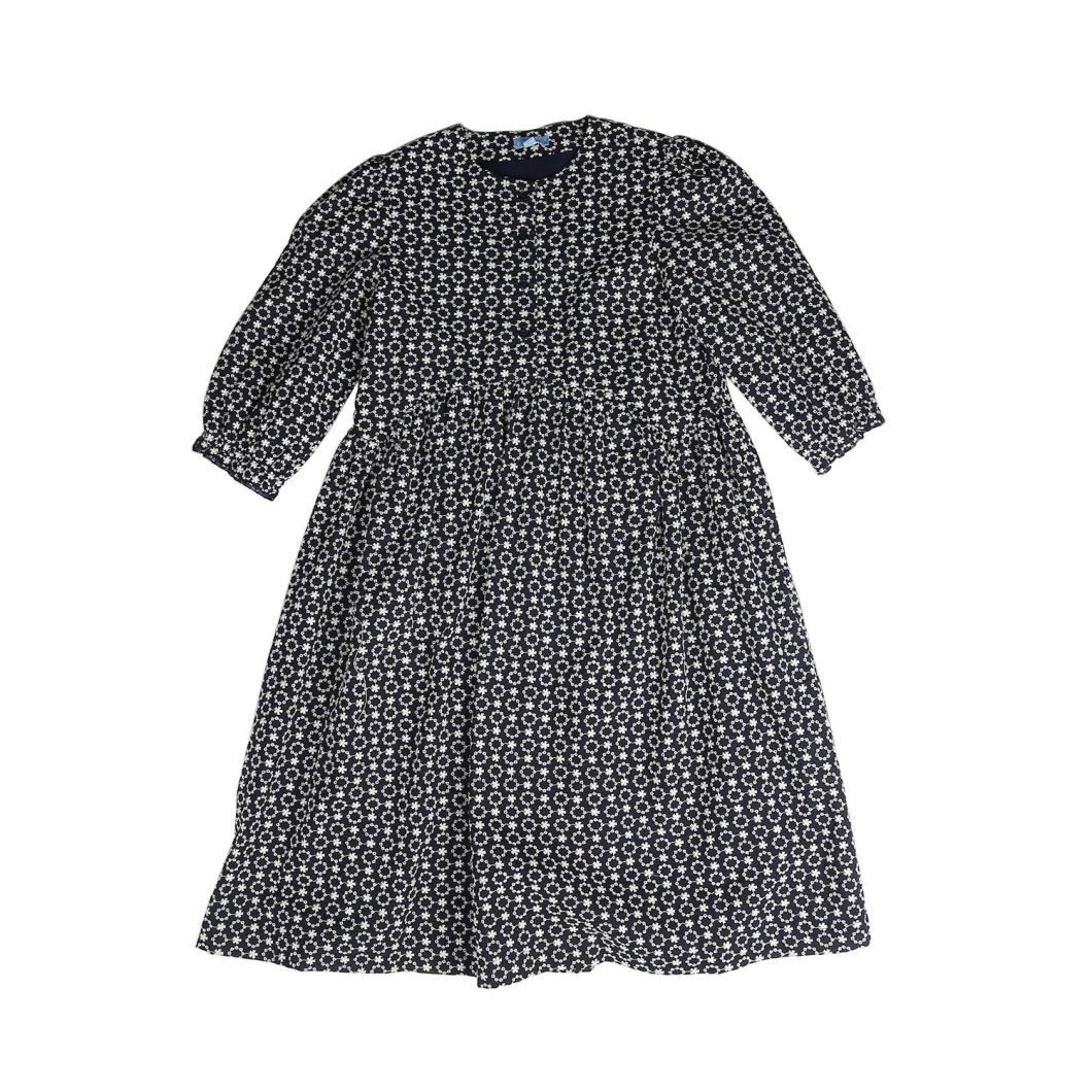 Girls Children New Fashion Black Color White Embroidery Dress Clothes with Front Button Placket